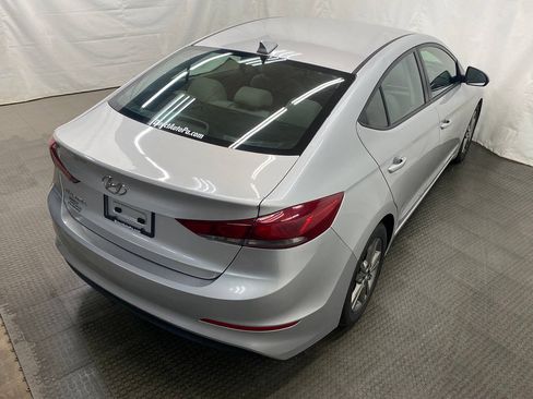 Used 2018 Hyundai Elantra SEL FWD image 10
