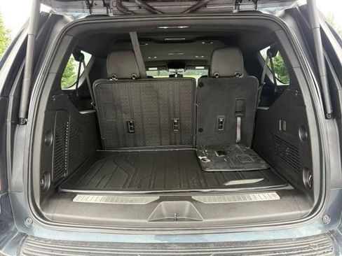 Used 2021 Chevrolet Suburban Z71 AWD/4WD image 28