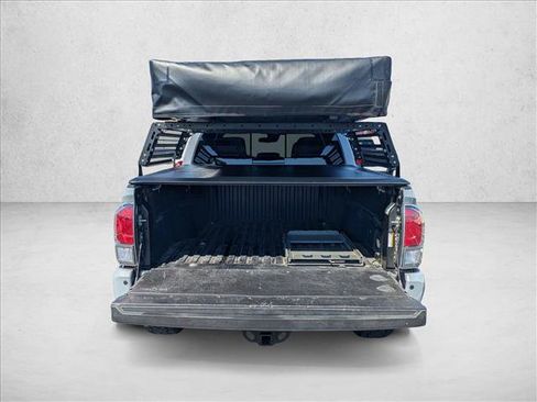 Used 2020 Toyota Tacoma TRD Off-Road w/ Technology Package AWD/4WD image 6