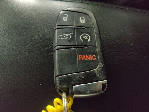 Used 2018 Jeep Grand Cherokee Laredo RWD image 32