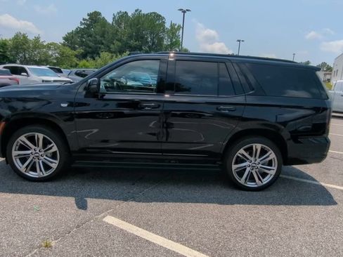 Used 2026 Cadillac Escalade Sport w/ Touring Package AWD/4WD image 5
