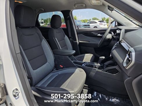 Used 2025 Chevrolet TrailBlazer LT FWD image 15