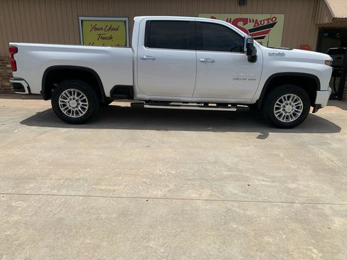 Used 2020 Chevrolet Silverado 3500 High Country w/ Z71 Off-Road Package AWD/4WD image 6