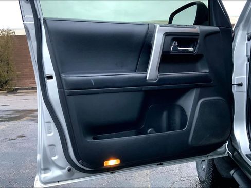 Used 2019 Toyota 4Runner SR5 image 21