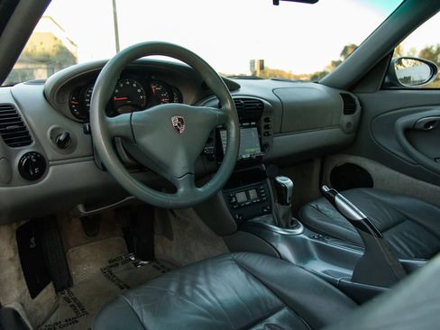 Used 2001 Porsche 911 Carrera 4 image 28
