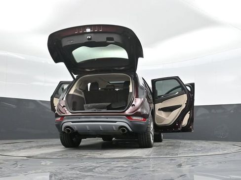 Used 2019 Lincoln MKC Reserve image 39