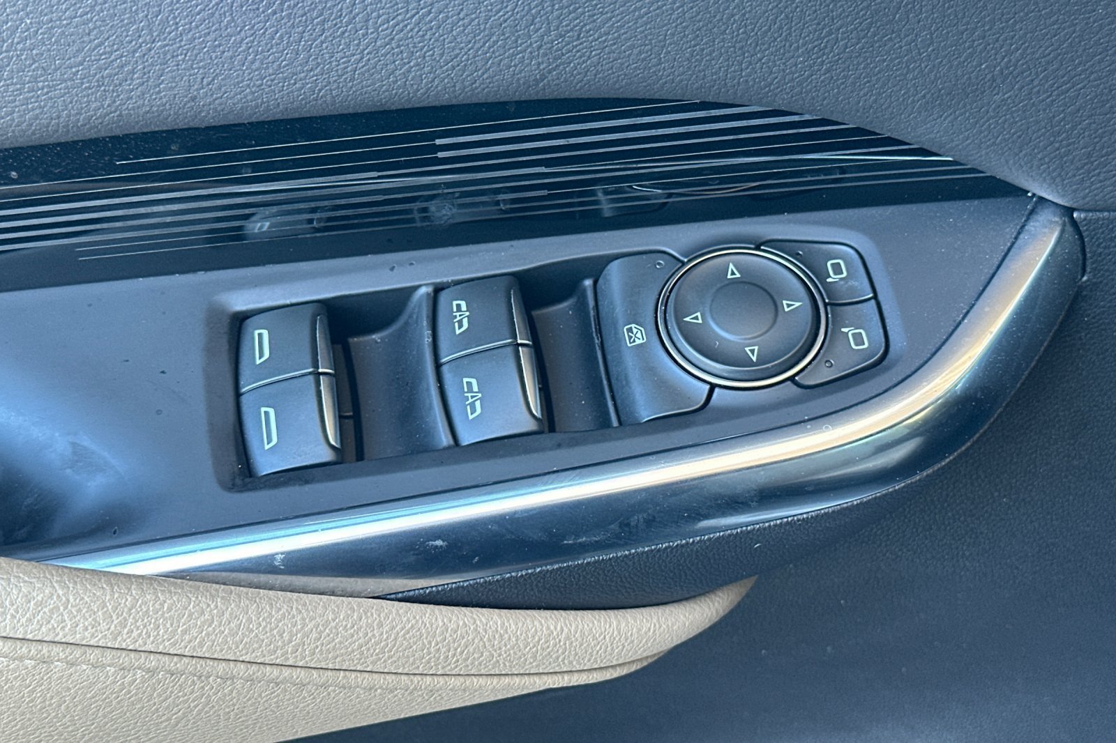 Used 2024 Cadillac XT4 Luxury FWD image 12