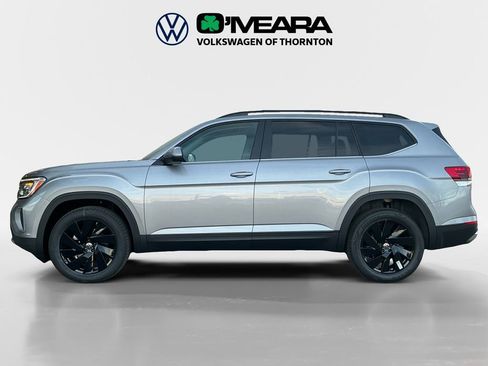 New 2026 Volkswagen Atlas SE image 2