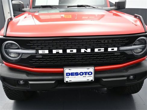 Used 2022 Ford Bronco Wildtrak image 15