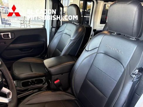 Used 2023 Jeep Wrangler Unlimited Sahara AWD/4WD image 14