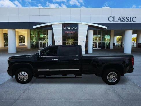 Used 2025 Chevrolet Silverado 3500 High Country w/ High Country Premium Package AWD/4WD image 5