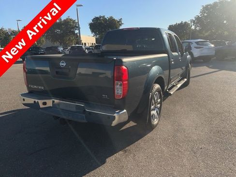 Used 2013 Nissan Frontier SL w/ Moonroof Pkg image 12