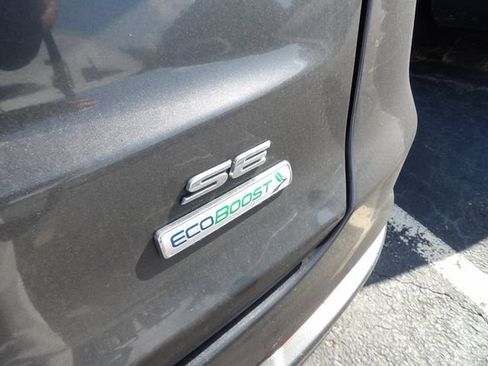 Used 2020 Ford Fusion SE FWD image 15