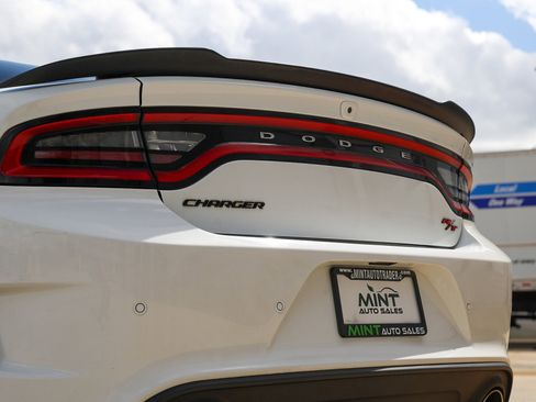 Used 2018 Dodge Charger R/T Scat Pack image 48
