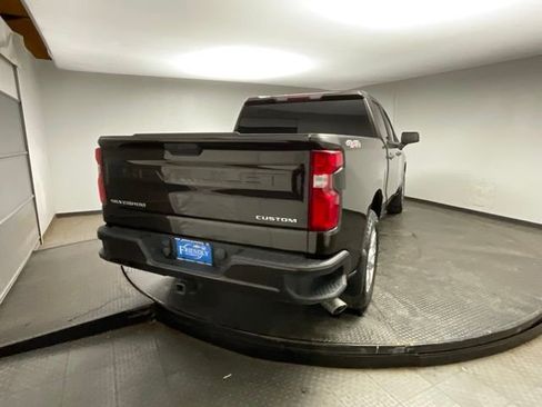 Used 2019 Chevrolet Silverado 1500 Custom w/ Custom Value Package image 8