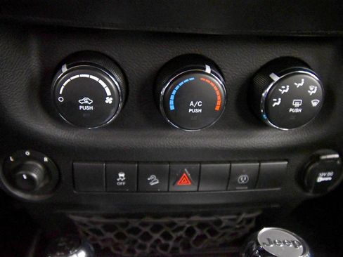 Used 2014 Jeep Wrangler Unlimited Sahara w/ Dual Top Group image 22