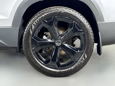 New 2026 Volkswagen Taos SEL AWD/4WD image 34