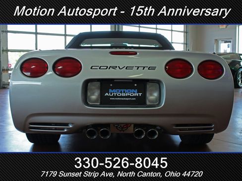 Used 2004 Chevrolet Corvette Convertible w/ Preferred Equipment Group RWD image 10