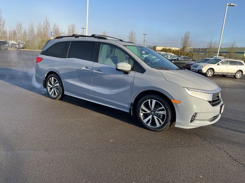 Used 2023 Honda Odyssey Touring image 8