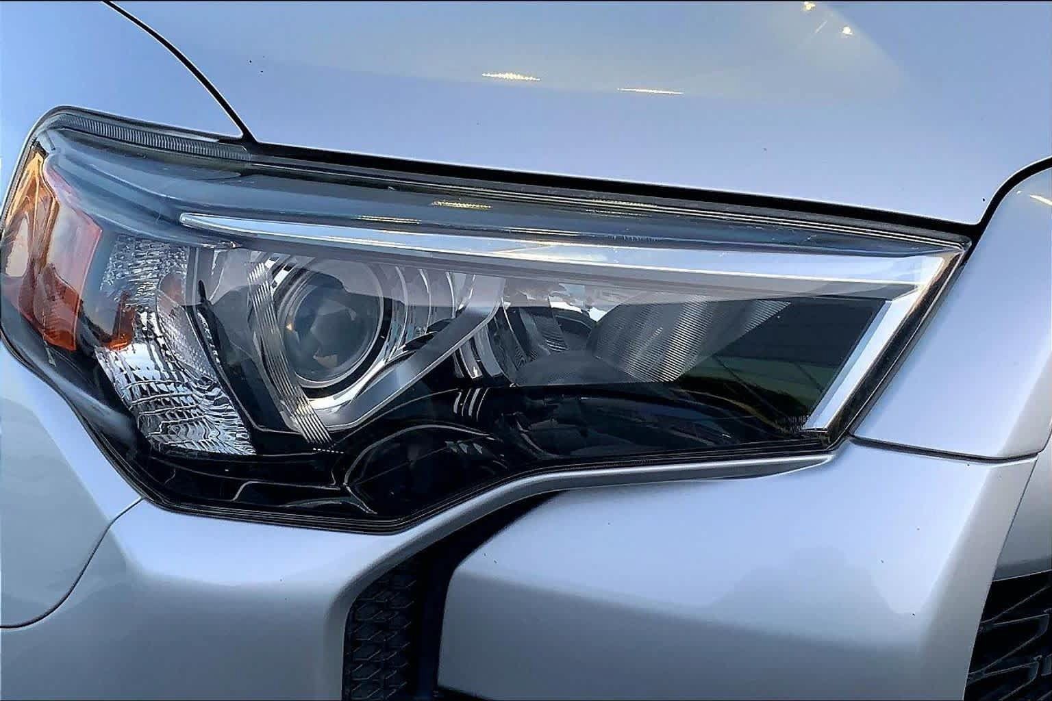 Used 2016 Toyota 4Runner Trail Premium AWD/4WD image 23