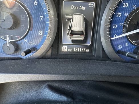 Used 2017 Toyota Sienna Limited Premium AWD/4WD image 5