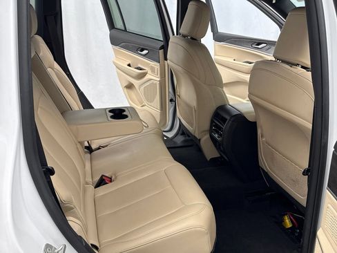 Certified 2023 Jeep Grand Cherokee Limited w/ Trailer Tow Prep Group (B) AWD/4WD image 29