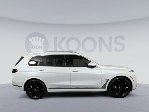 Used 2023 BMW X7 xDrive40i AWD/4WD image 12
