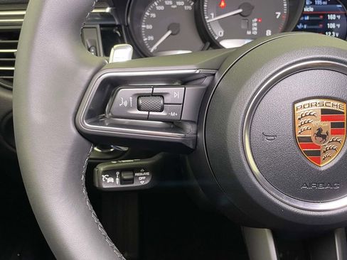 New 2026 Porsche Macan image 40