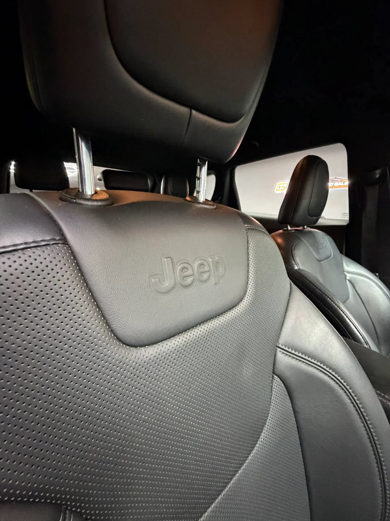 Used 2019 Jeep Cherokee High Altitude AWD/4WD image 36