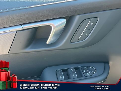 New 2025 Buick Enclave Sport Touring w/ Super Cruise Package image 22