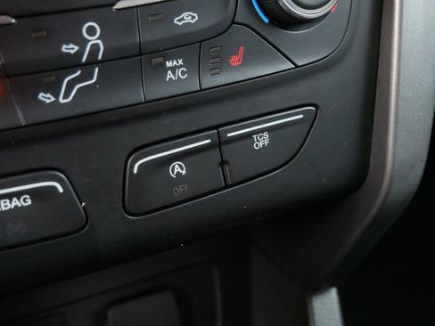 Used 2017 Ford Escape SE w/ Equipment Group 201A AWD/4WD image 24