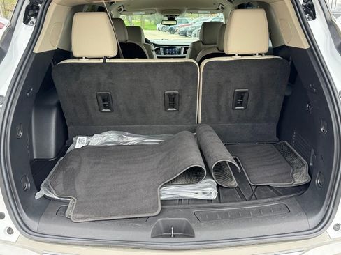Used 2020 Buick Enclave Premium w/ Surround and Sites Package AWD/4WD image 5
