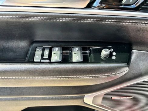 Used 2024 Jeep Wagoneer L Series II w/ Flexible Seating Group AWD/4WD image 20