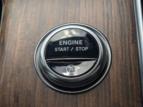 Certified 2026 Mercedes-Benz GLC 300 4MATIC image 18