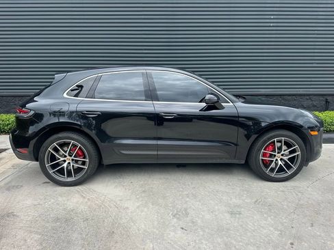 Certified 2023 Porsche Macan S AWD/4WD image 10