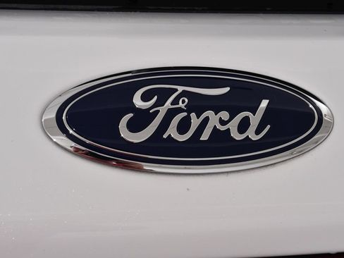 New 2026 Ford Explorer Platinum w/ LUX Leather Package AWD/4WD image 22