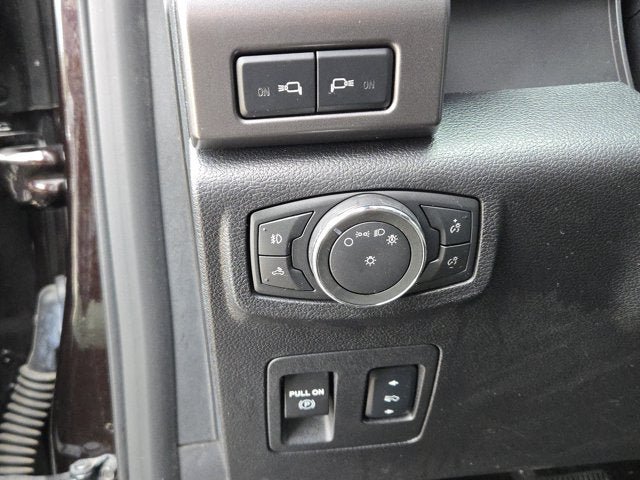 Used 2018 Ford F150 XLT w/ Equipment Group 302A Luxury AWD/4WD image 24
