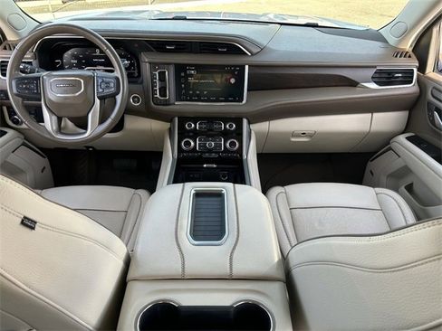 Used 2022 GMC Yukon Denali image 16