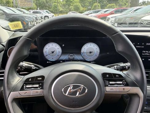 Certified 2023 Hyundai Elantra Limited FWD image 34
