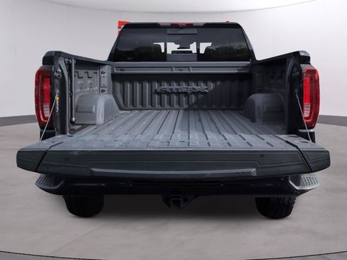 Used 2024 GMC Sierra 1500 AT4X image 9