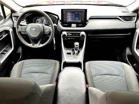 Used 2022 Toyota RAV4 LE FWD image 26