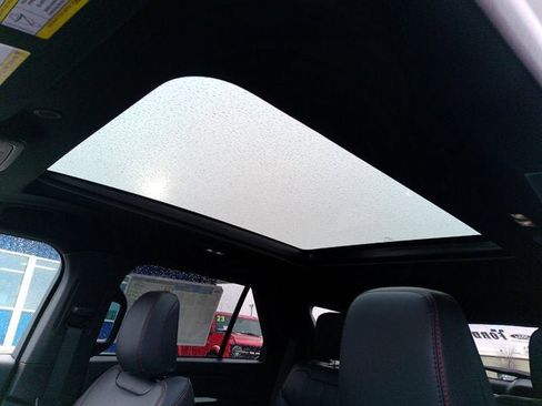 New 2026 Ford Explorer ST-Line w/ ST-Line Street Pack image 14