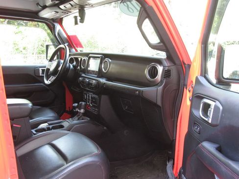 Used 2018 Jeep Wrangler Unlimited Rubicon AWD/4WD image 18