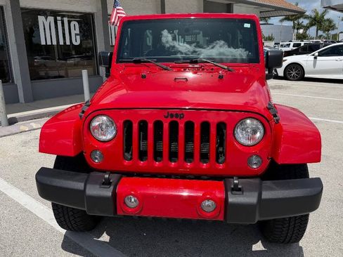 Used 2014 Jeep Wrangler Unlimited Sport w/ Connectivity Group AWD/4WD image 2