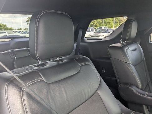 Used 2022 Ford Explorer ST RWD image 18