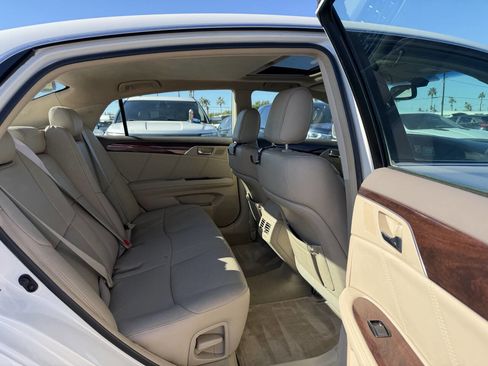 Used 2009 Toyota Avalon Limited image 30