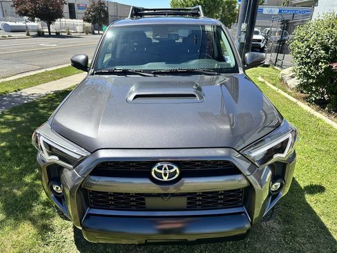 Used 2023 Toyota 4Runner TRD Off-Road Premium w/ Off Road Premium Plus Package AWD/4WD image 11