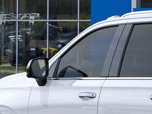 New 2026 Chevrolet Suburban Premier AWD/4WD image 12