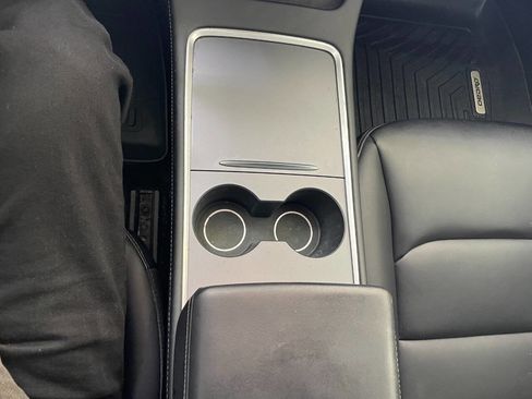 Used 2022 Tesla Model 3 image 37