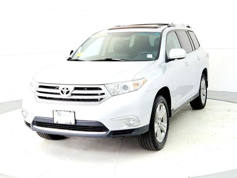 Used 2013 Toyota Highlander Limited image 2